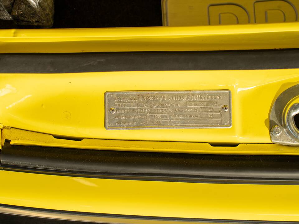 Image 44/50 de Porsche 911 2.4 T &quot;Oilflap&quot; (1972)