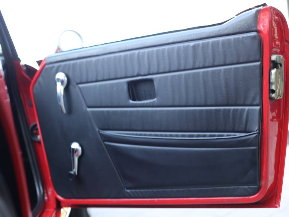 Image 42/49 of Triumph TR 6 (1976)