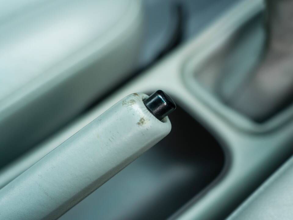 Image 29/68 of Porsche 911 Carrera (1997)