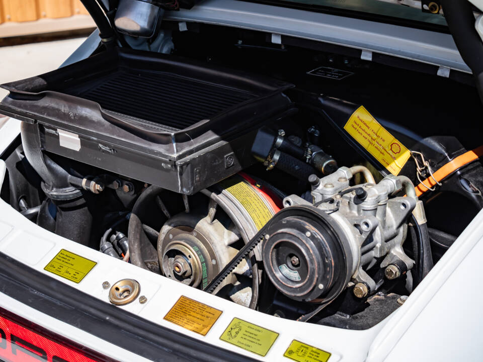 Image 32/50 of Porsche 911 Turbo 3.3 Flatnose (1982)