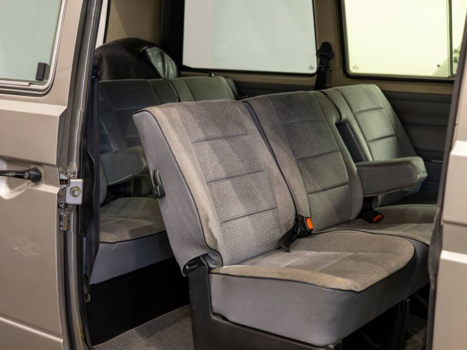 Bild 11/20 von Volkswagen T3 Caravelle wbx6 3.2 Oettinger (1991)