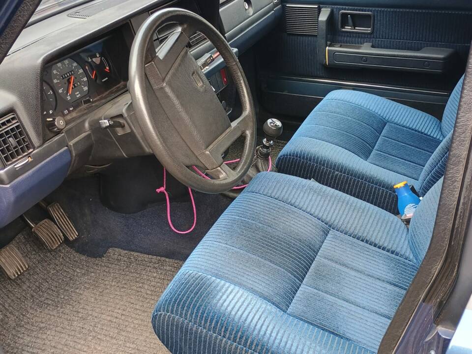 Bild 2/8 von Volvo 245 GL D (1988)