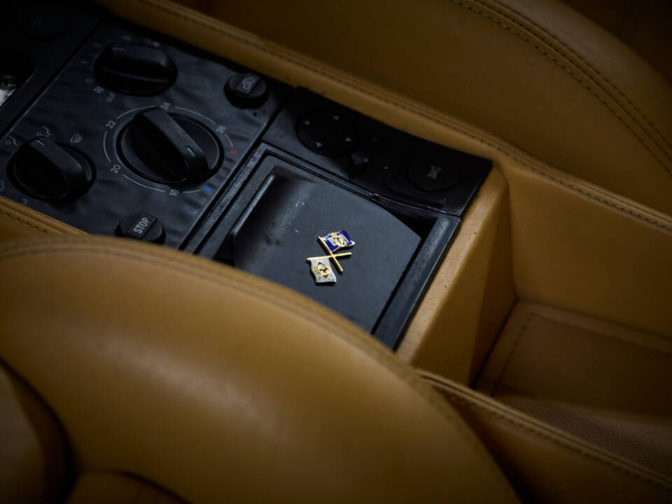 Image 70/99 of Ferrari F 355 Berlinetta (1997)
