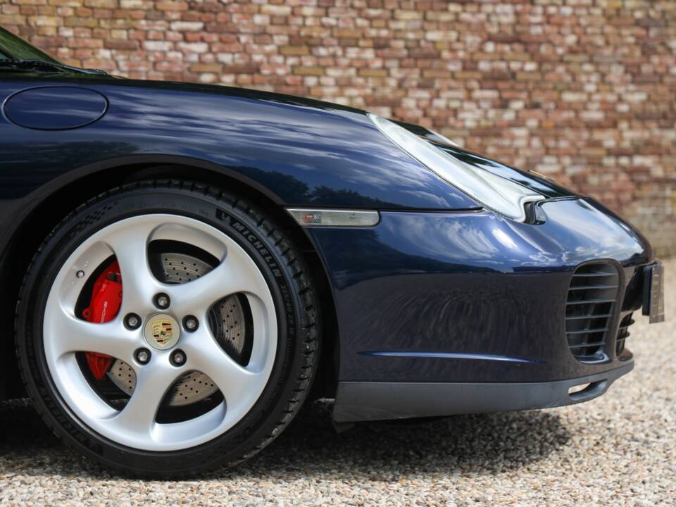 Image 44/50 of Porsche 911 Carrera 4S (2004)
