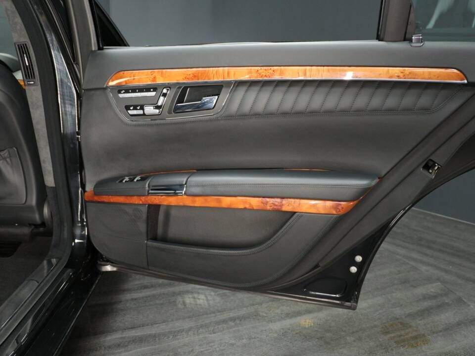 Immagine 38/78 di Mercedes-Benz S 600 L (2010)