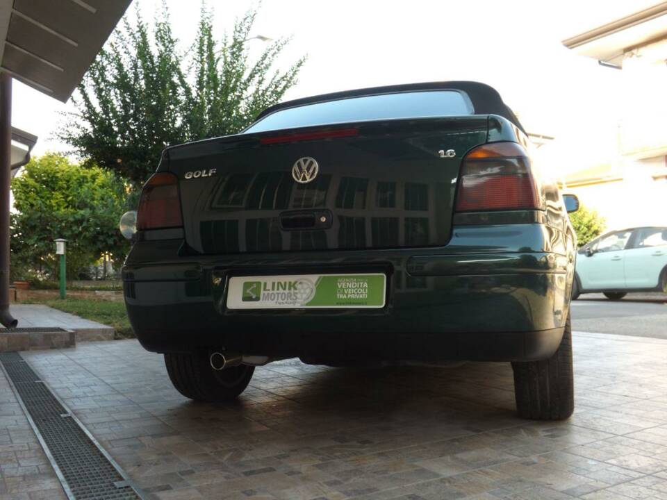 Image 11/50 of Volkswagen Golf III Cabrio 1.6 (1998)