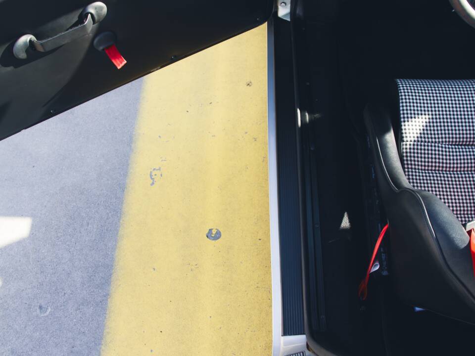 Bild 32/48 von Porsche 911 2.7 (1974)