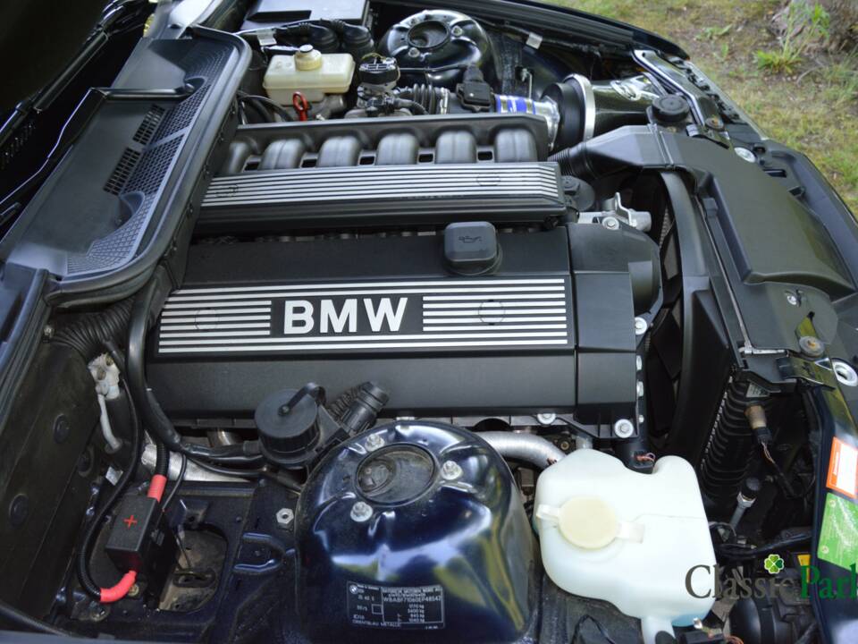 Image 48/50 de BMW 323i (1998)