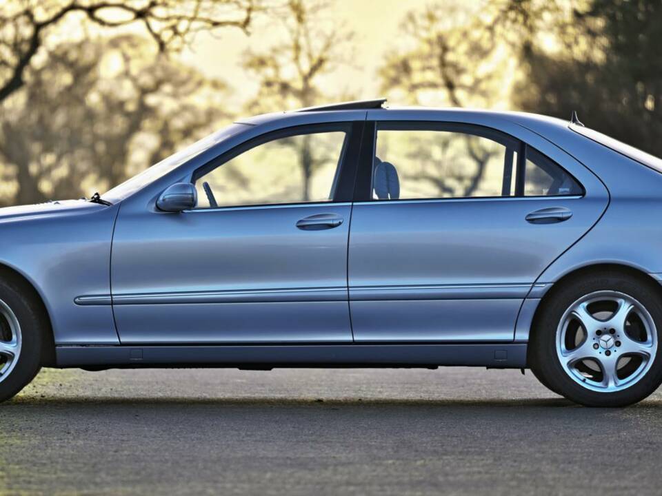 Image 14/50 de Mercedes-Benz S 500 L (2001)