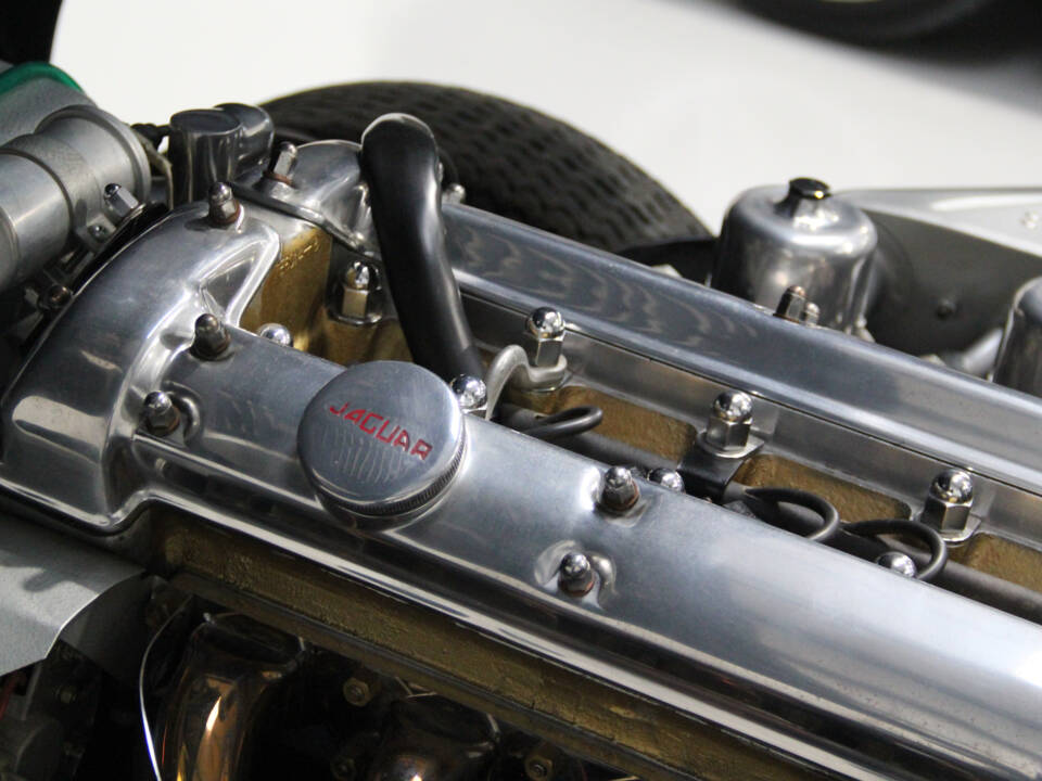 Bild 37/39 von Jaguar E-Type 4.2 (1966)