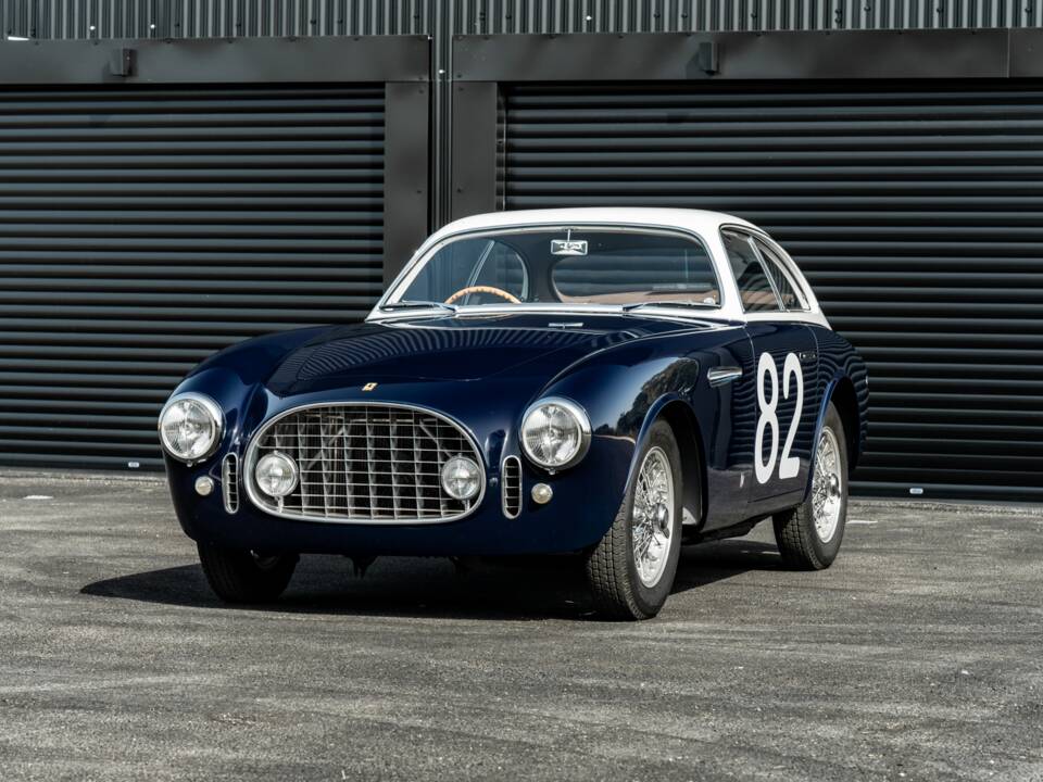 Image 36/61 of Ferrari 225 S (1952)