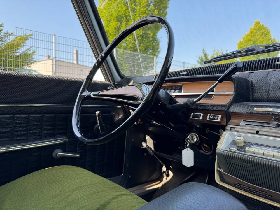 Bild 17/44 von Renault R 16 (1967)