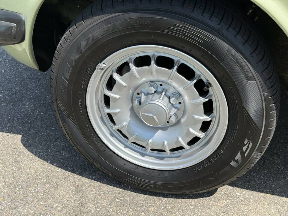 Bild 8/21 von Mercedes-Benz 300 TD (1978)