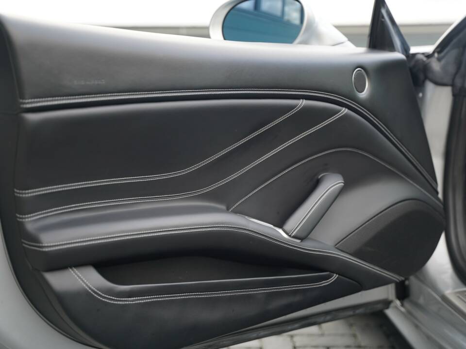 Bild 15/50 von Ferrari California T (2015)