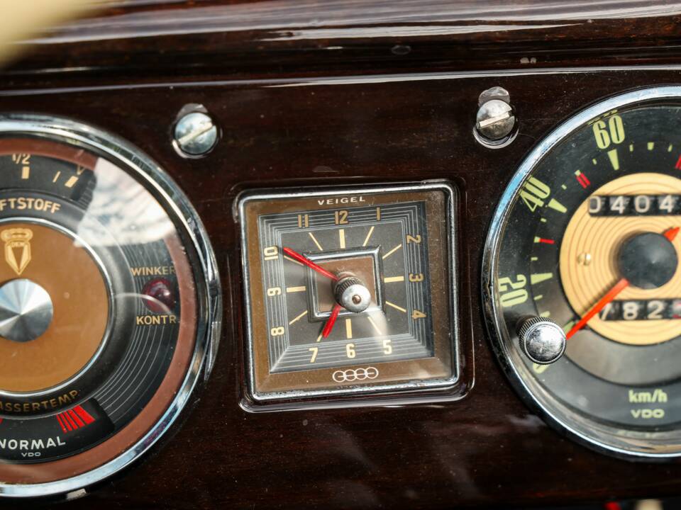 Image 25/50 of DKW Sonderklasse (1954)
