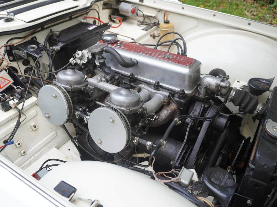 Bild 15/19 von Triumph TR 4A (1966)