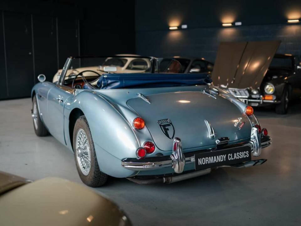 Image 9/27 de Austin-Healey 3000 Mk III (BJ8) (1967)