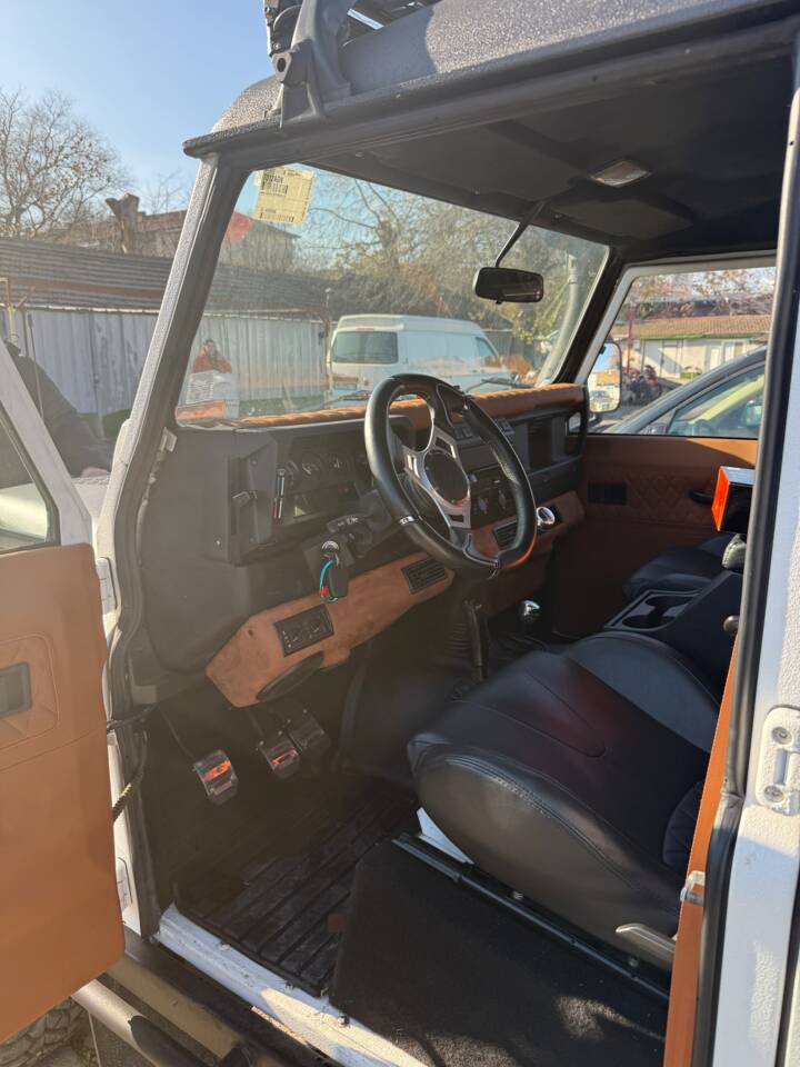 Afbeelding 37/73 van Land Rover Defender 110 (2005)