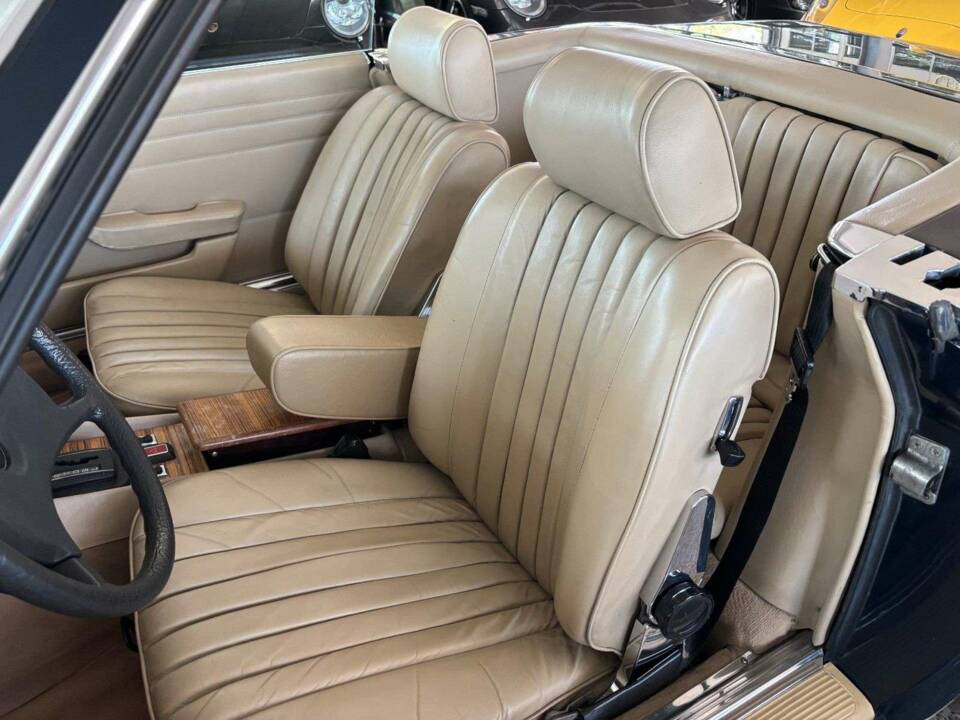 Afbeelding 13/31 van Mercedes-Benz 380 SL (1980)