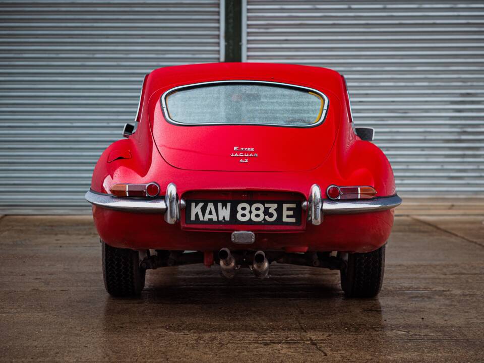 Image 7/46 of Jaguar E-Type (2+2) (1966)