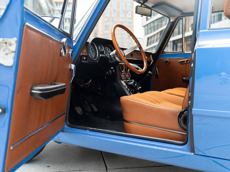 Bild 30/58 von Alfa Romeo Giulia Nuova Super 1600 (1977)