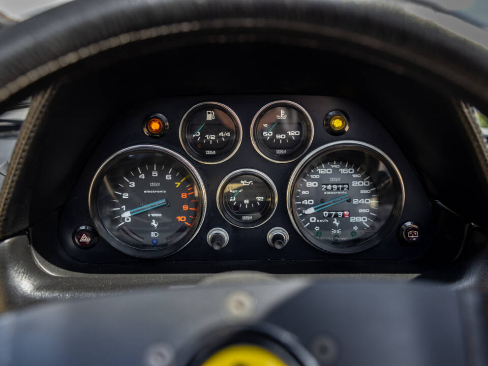 Image 10/80 of Ferrari 308 GTSi Quattrovalvole (1985)