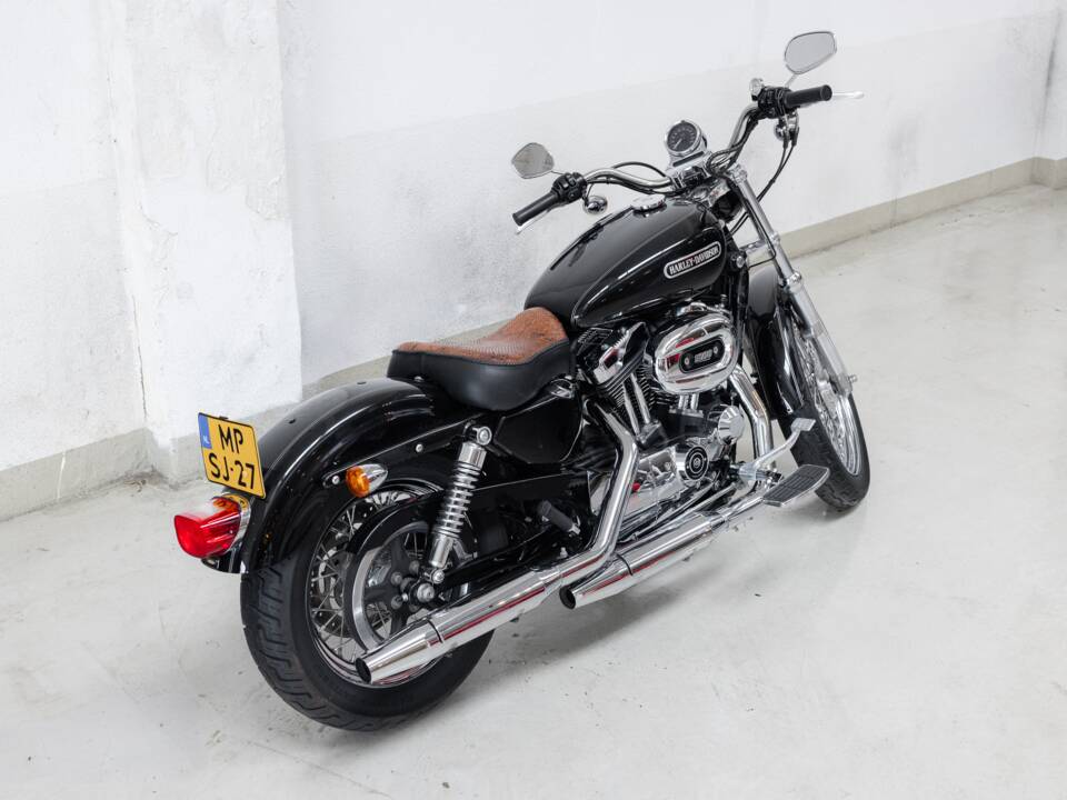 Image 7/32 of Harley-Davidson DUMMY (2006)