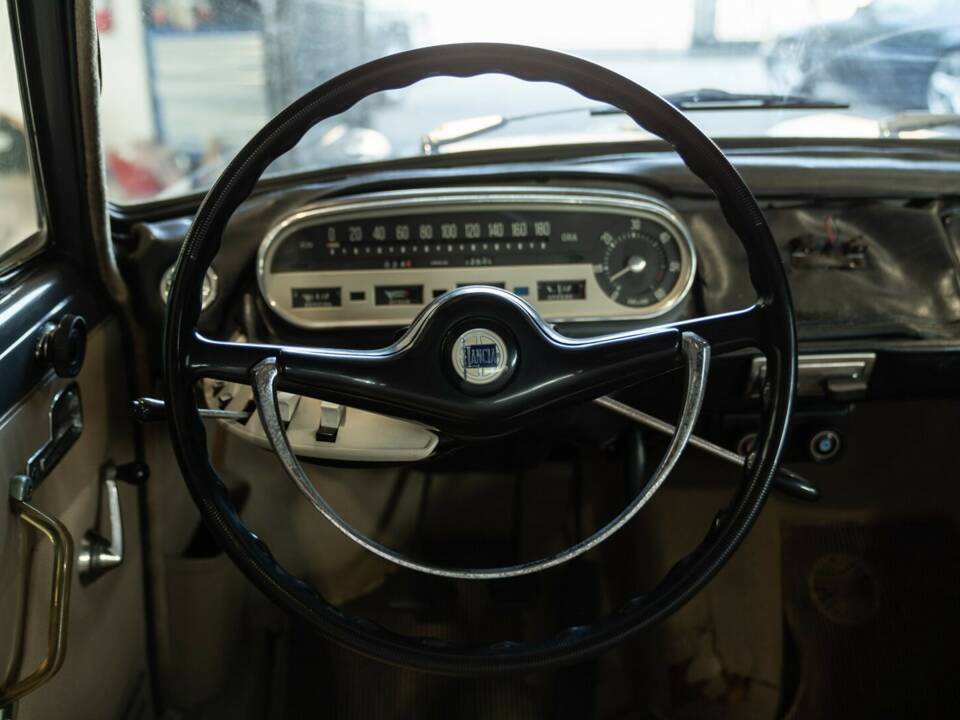 Image 43/43 of Lancia Flavia 1500 (1967)