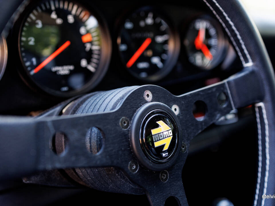 Image 36/42 de Porsche 911 2.7 (1974)