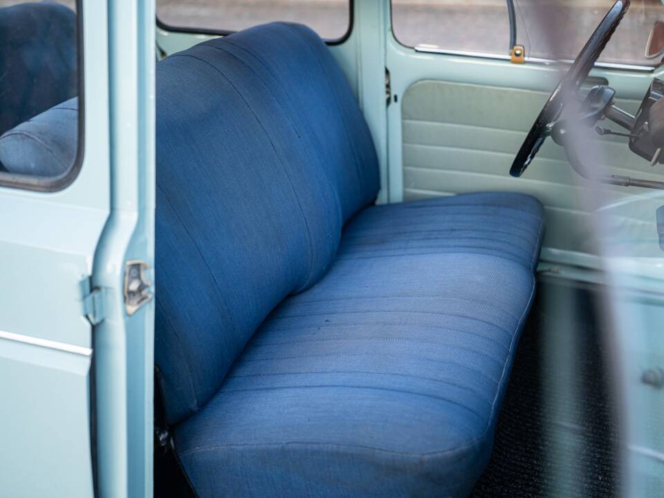 Image 41/66 of Renault R 4 Super (1962)