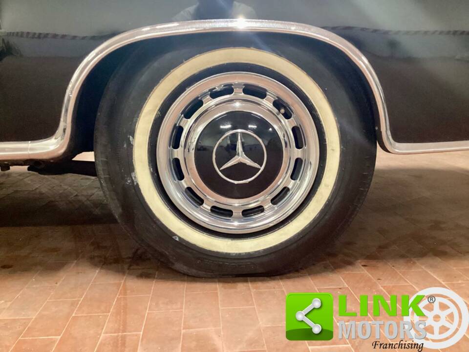 Bild 9/10 von Mercedes-Benz 220 SE (1959)