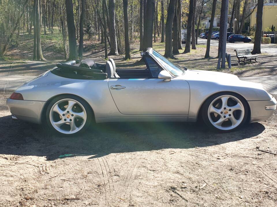Image 8/116 of Porsche 911 Carrera (1997)