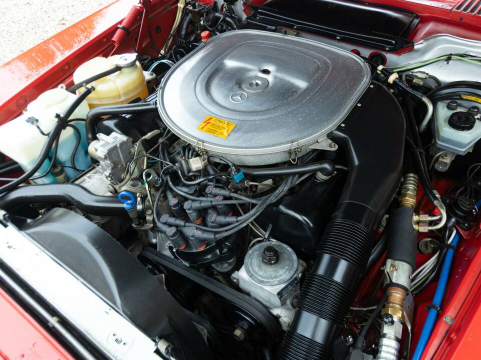 Imagen 4/50 de Mercedes-Benz 560 SL (1986)