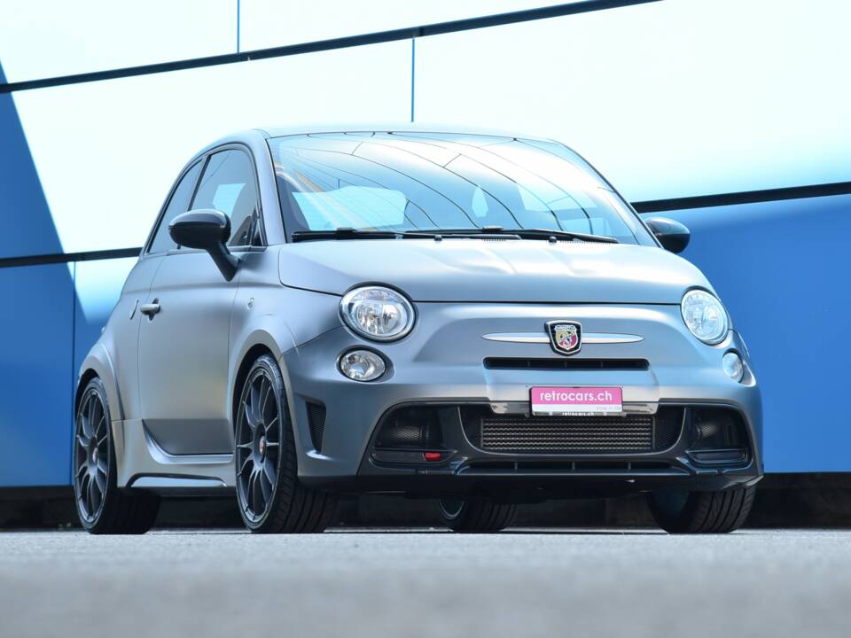 Bild 1/16 von Abarth 695 Biposto (2016)