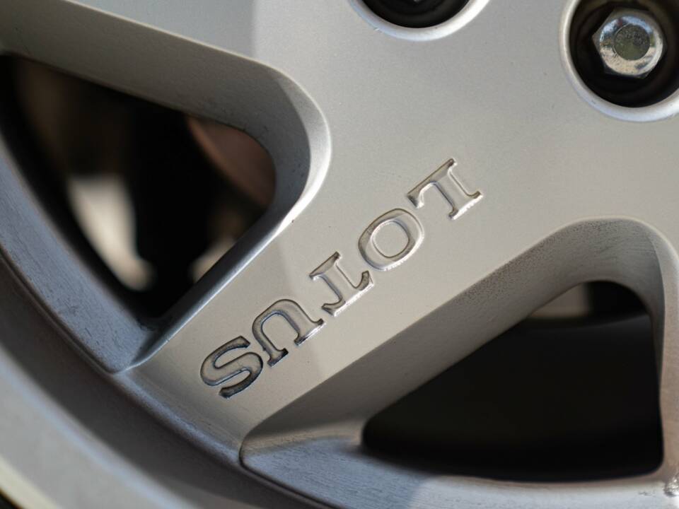 Image 28/50 of Lotus Esprit SE (1993)