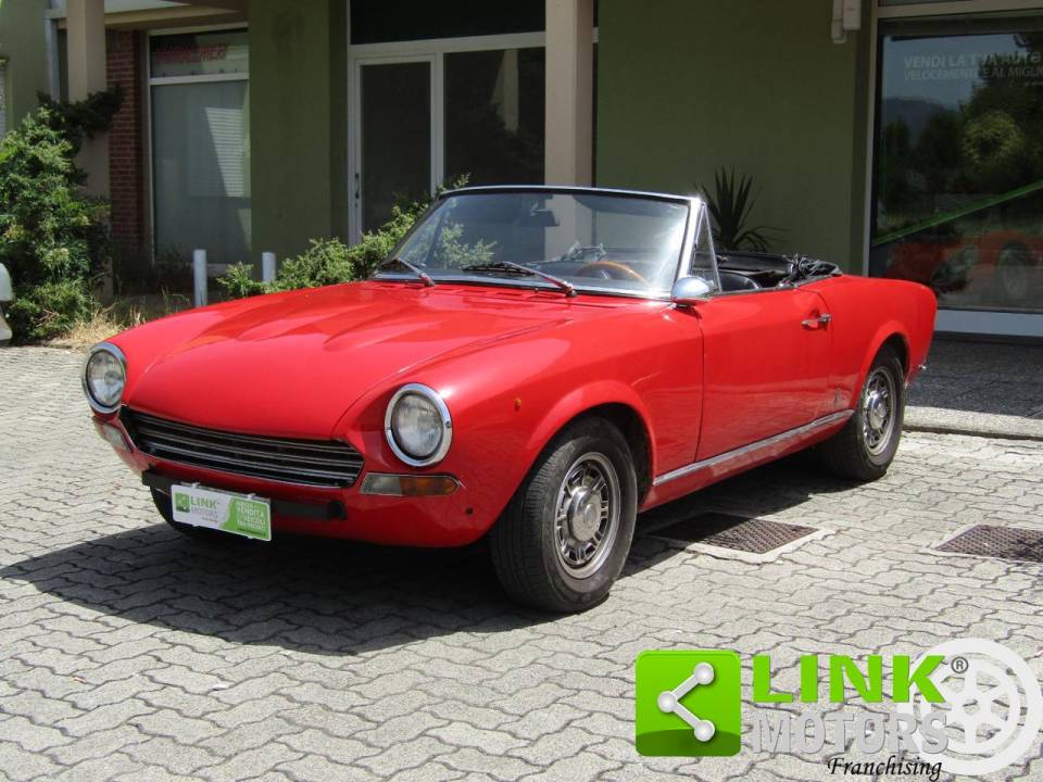 Image 3/10 of FIAT 124 Spider AS (1970)