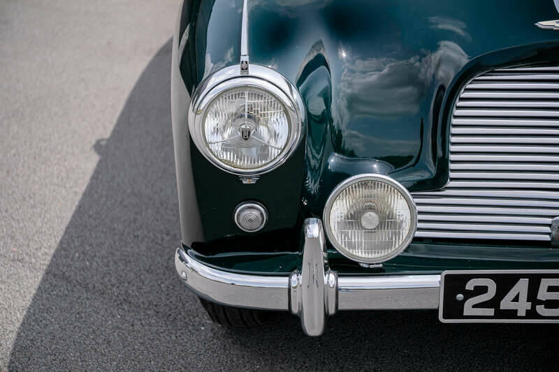 Image 42/50 of Aston Martin DB 2&#x2F;4 Mk I DHC (1954)