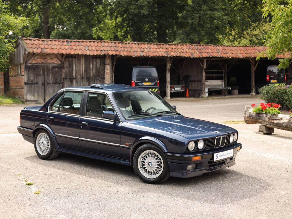 Image 7/82 of BMW 325ix (1989)