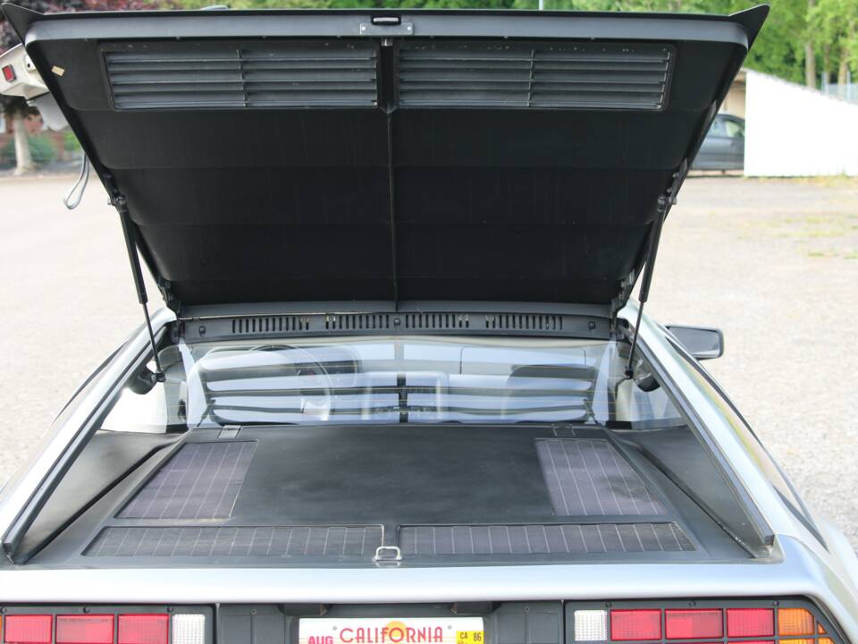 Image 22/92 of DeLorean DMC-12 (1982)