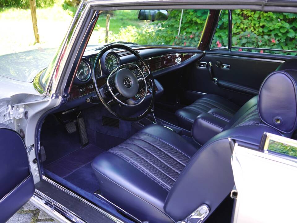 Bild 8/19 von Mercedes-Benz 280 SE 3,5 (1971)