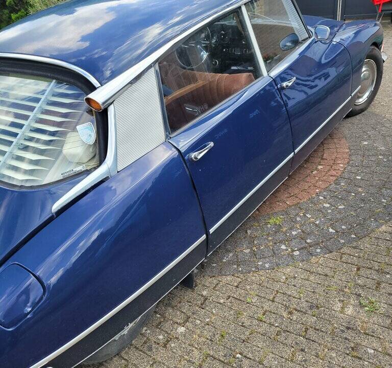 Imagen 3/8 de Citroën DS 21 IE Pallas (1970)