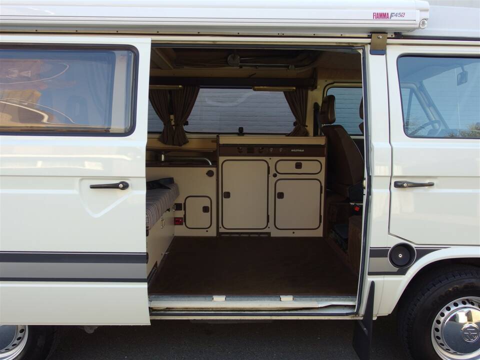 Bild 60/97 von Volkswagen T3 Westfalia 1.9 (1983)