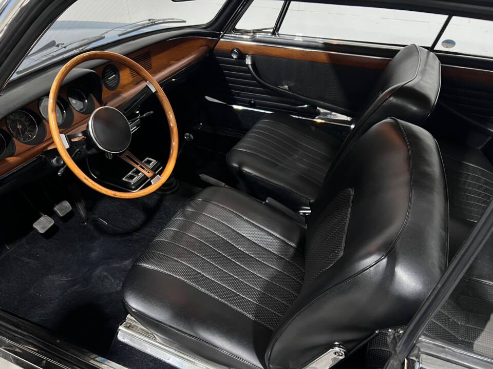 Bild 22/47 von BMW 2000 CS (1969)