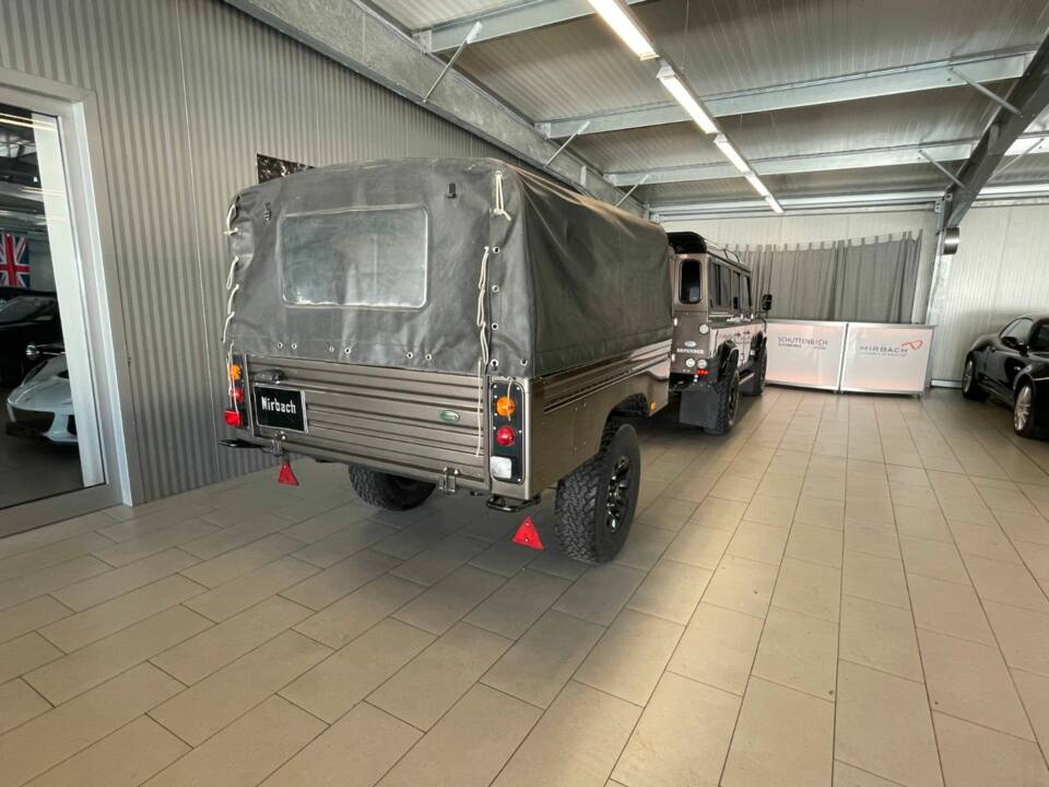 Image 12/15 of Land Rover Defender 110 (2013)