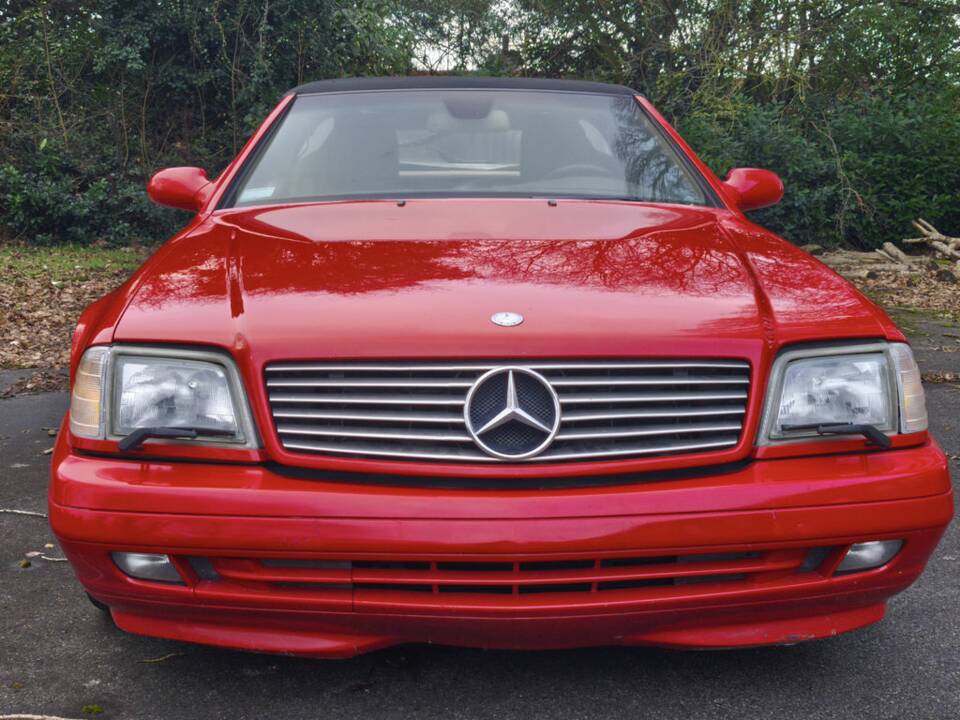 Image 6/8 of Mercedes-Benz SL 500 (2000)
