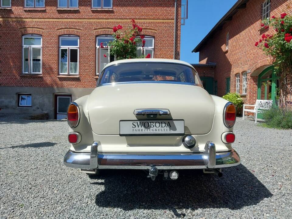 Image 5/15 of Volvo P 121 (1965)