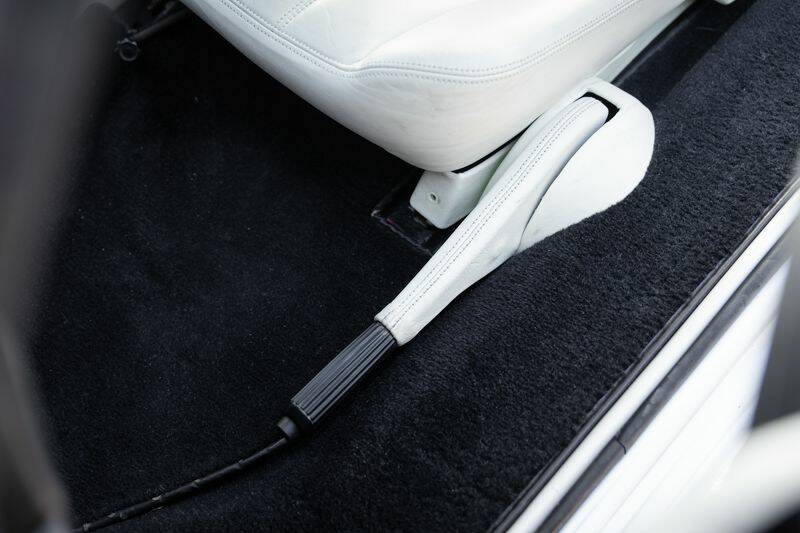 Image 31/33 of Ferrari 208 GTB Turbo (1987)