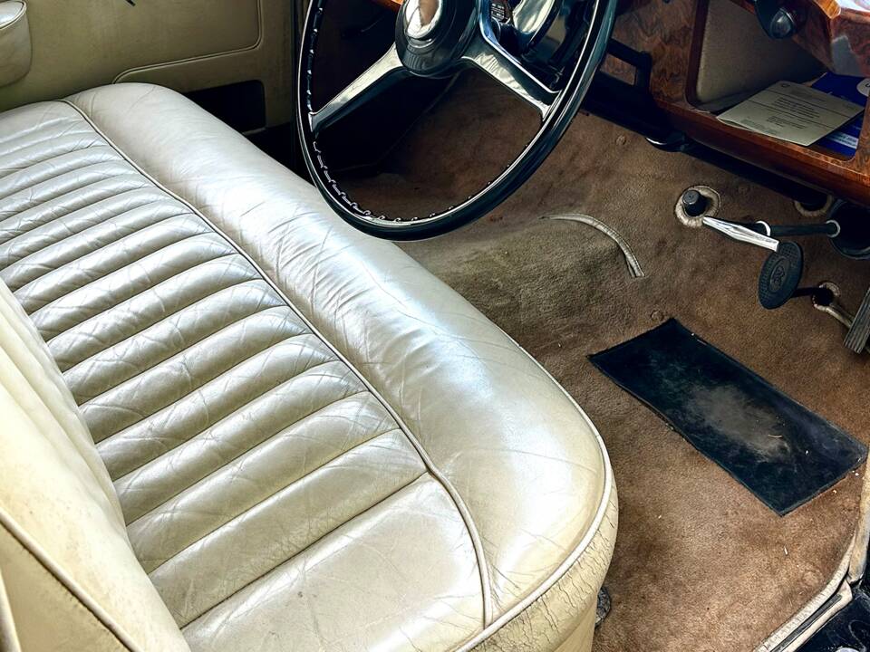 Image 8/16 of Rolls-Royce Silver Cloud I (1957)