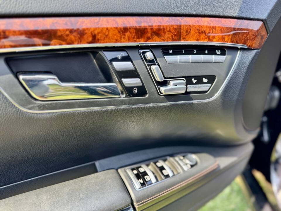 Bild 28/79 von Mercedes-Benz S 500 BlueEFFICIENCY (2011)