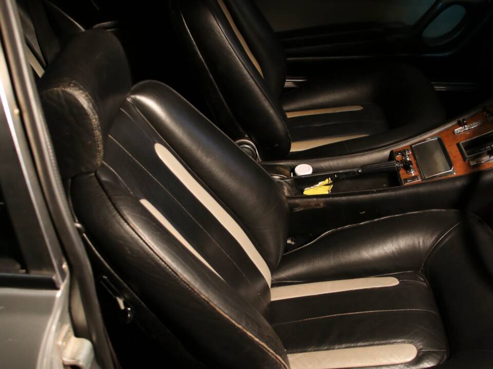 Immagine 23/34 di Ferrari 400 GT/4 2+2 (1977)